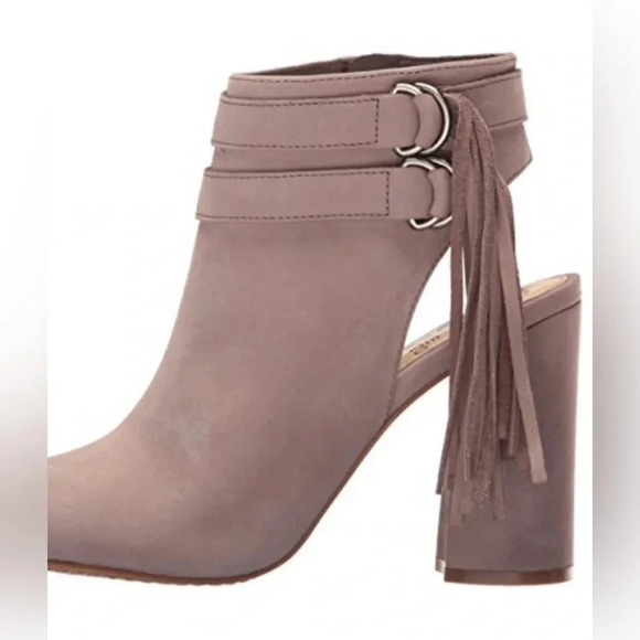 SOLD Vince Camuto Women's Catinca Ankle Boot NWOB 8.5 - Picture 4 of 8